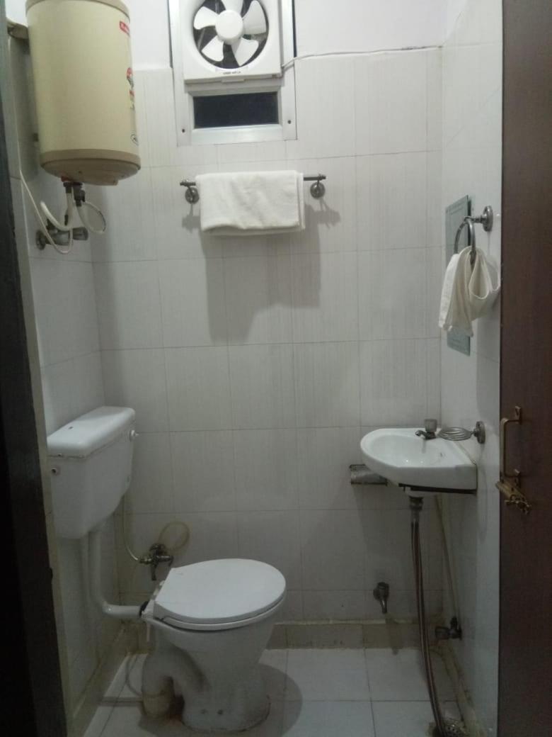Hotel Kamal Lucknow Luaran gambar