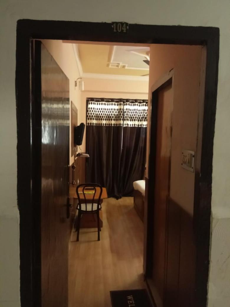Hotel Kamal Lucknow Luaran gambar